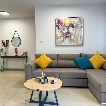 Modern 2Br Apartment With Pool, Veranda & Garden In Paphos 外观 照片