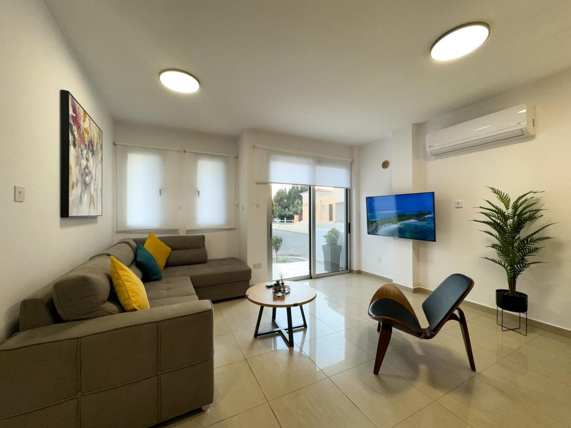 Modern 2Br Apartment With Pool, Veranda & Garden In Paphos 外观 照片